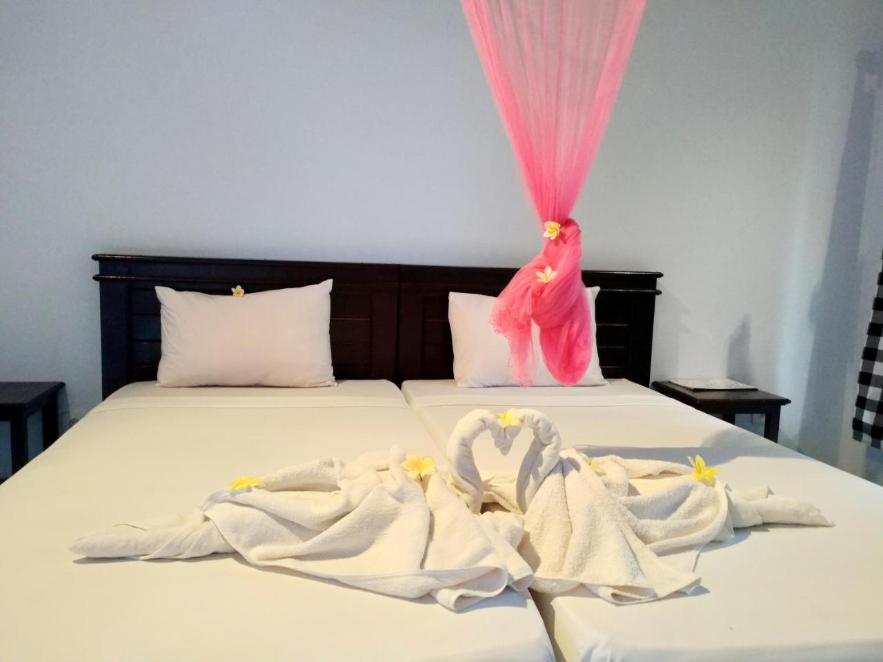 Angga Guest House Пемутеран Экстерьер фото
